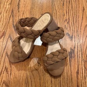 7.5 brown heel sandals